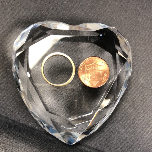 10k gold Diamond Ring - Picture 4 of 8